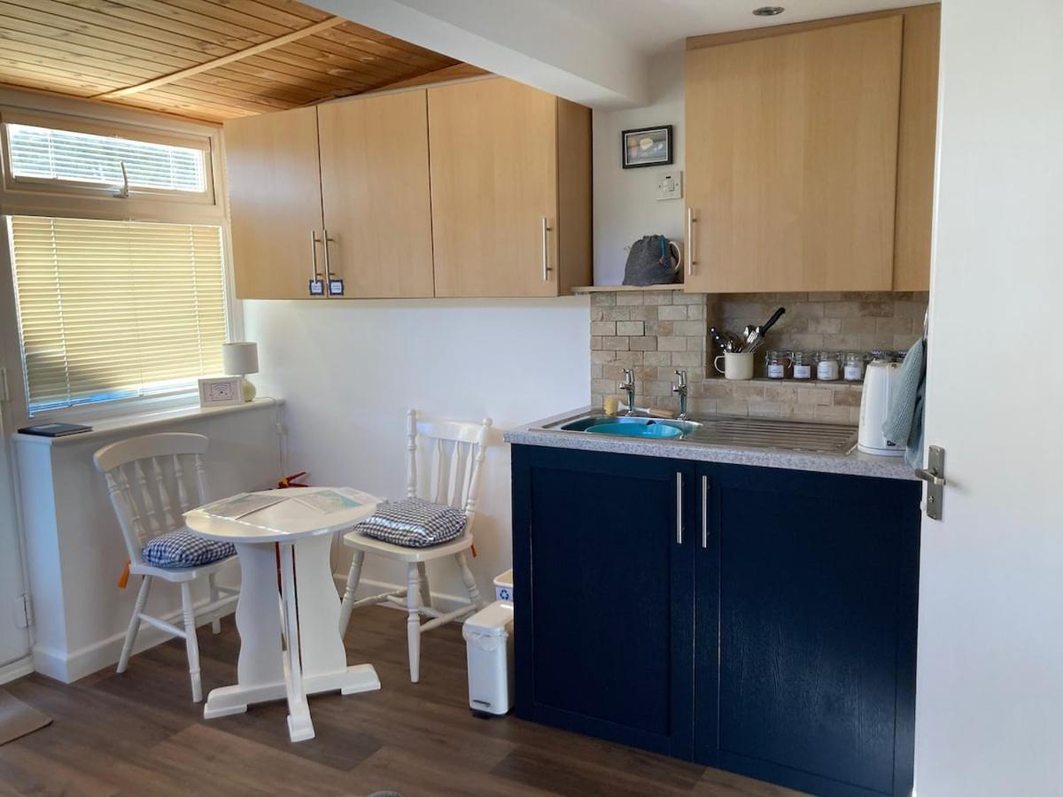 Self-Contained Cosy Garden Room Seven Sisters Seaford Extérieur photo